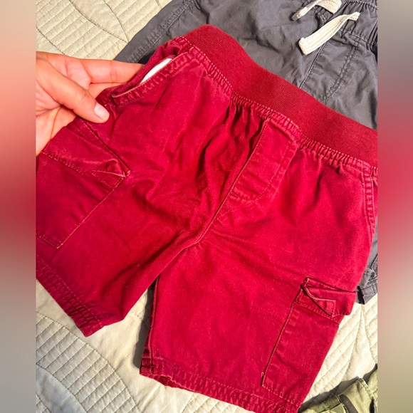 Bundle of shorts and pants for little boy size 3T - Picture 4 of 5